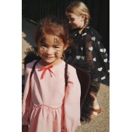 Halovīna raganas apmetnis, BLACK