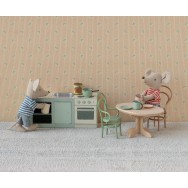 Kafijas galdiņš, Mouse, nature