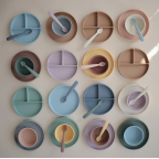 Silikona šķīvis ar piesūcekni, Classic, POWDER BLUE